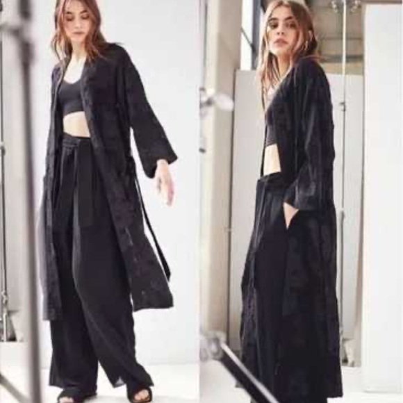 Aritzia Wilfred Durant Black Floral sheer Burn out  tie front Robe - Picture 8 of 15